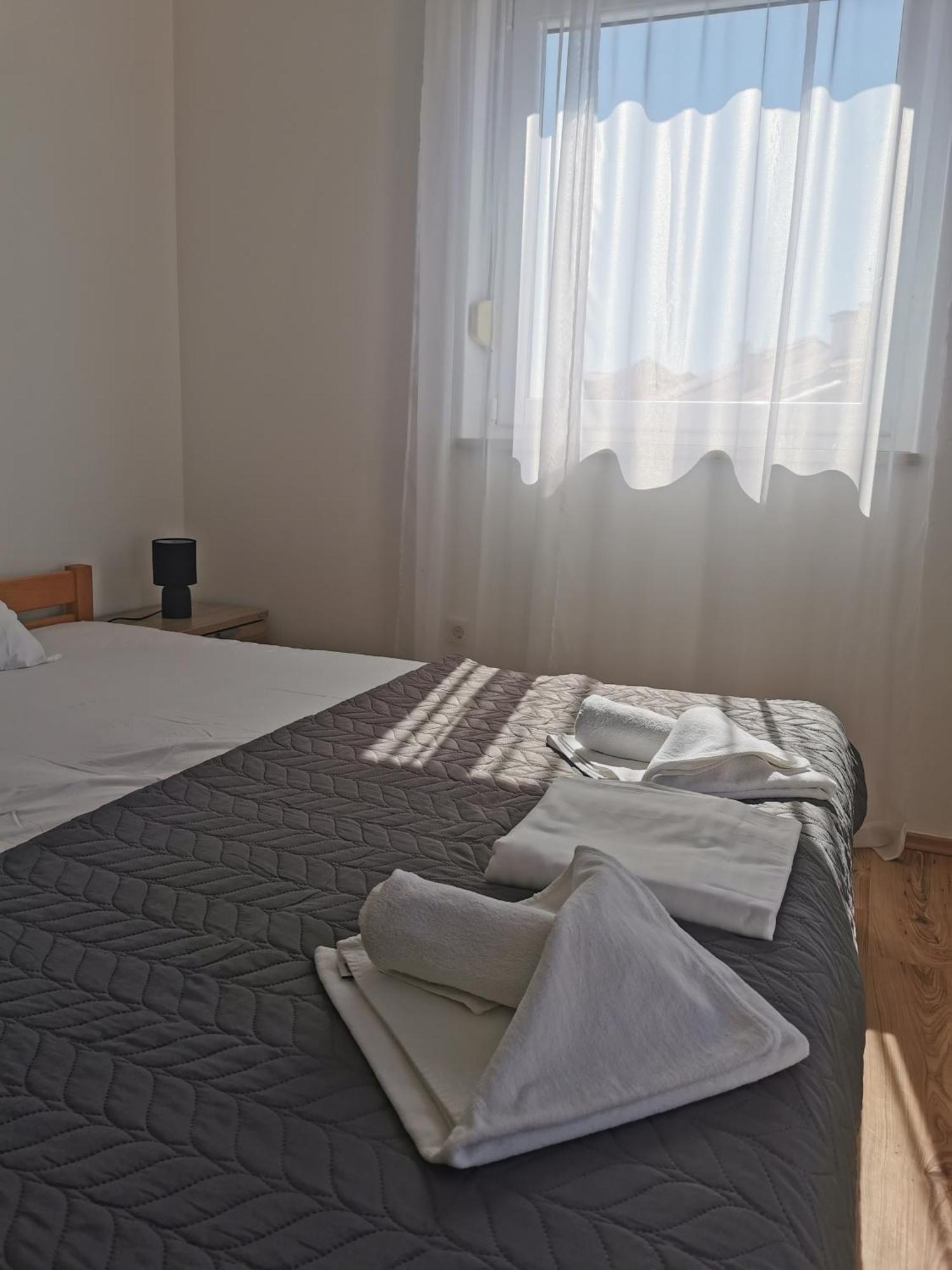 Apartments Riva Povljana Dış mekan fotoğraf